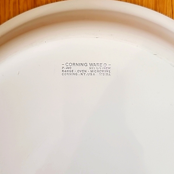 CLEARANCE Corningware Blue Cornflower 9.25" Pie Pan - Picture 4 of 5